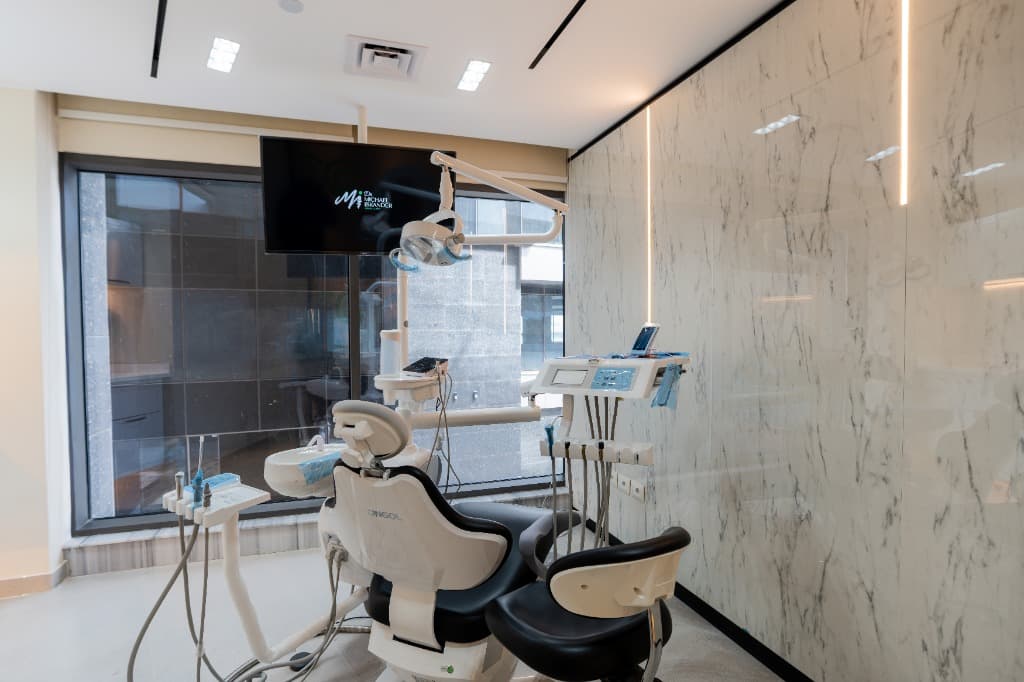Dental Implants (Swiss Quality)